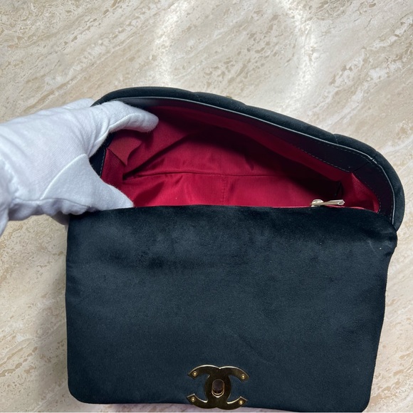 SOLD // Chanel 19 Small Velvet Black Flap Bag (2020) - Picture 6 of 11